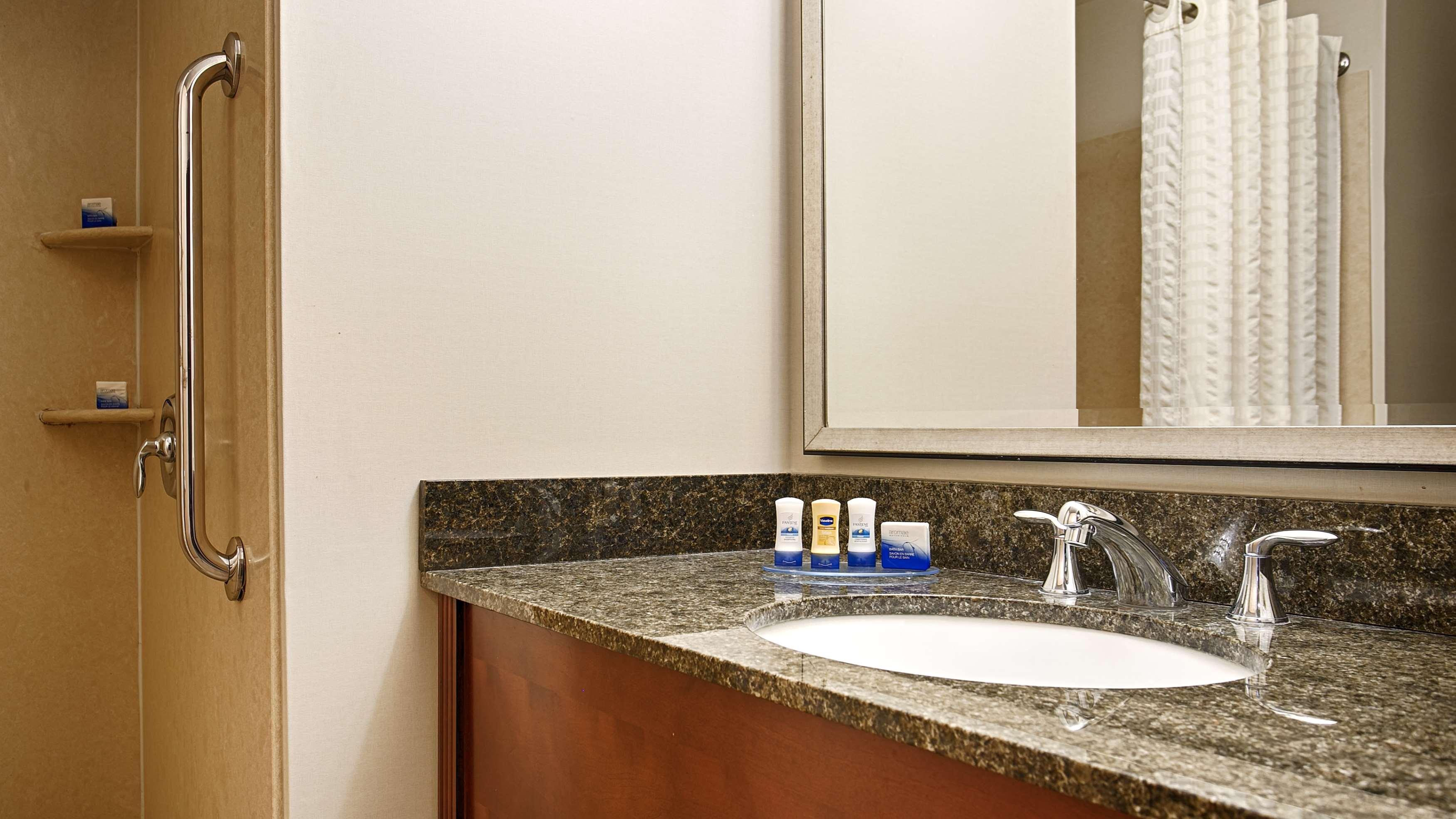 Western Philadelphia Airport South - At Widener Hotel 3*