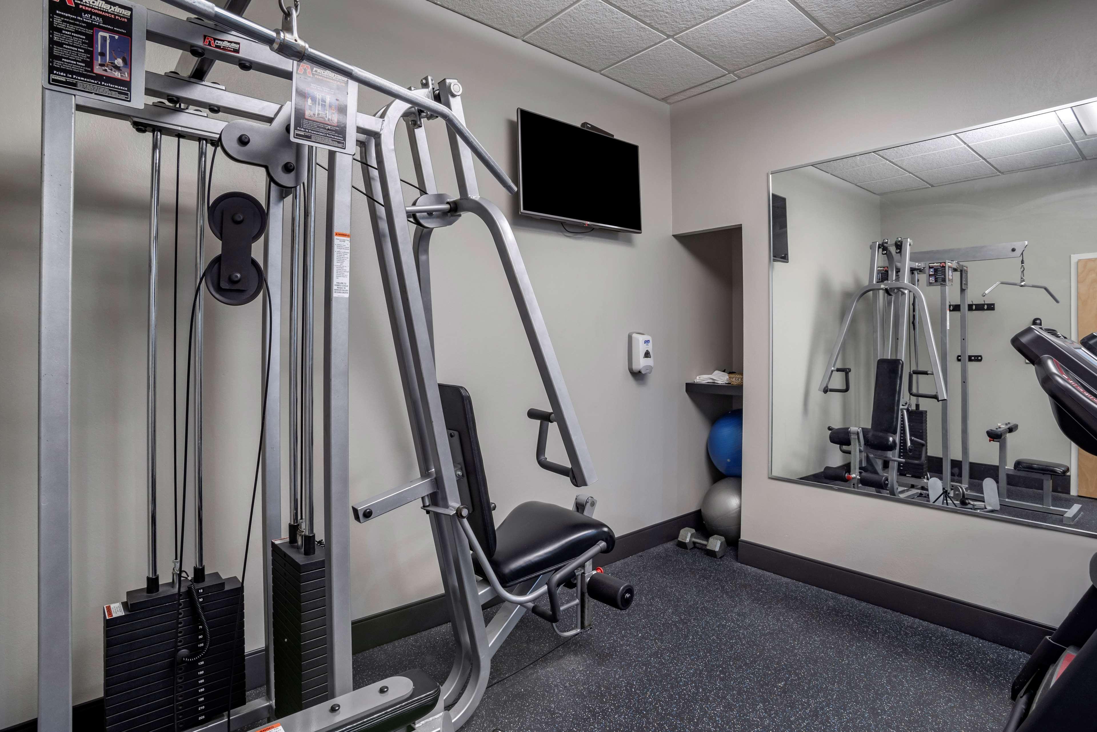 Western Philadelphia Airport South - At Widener 3*